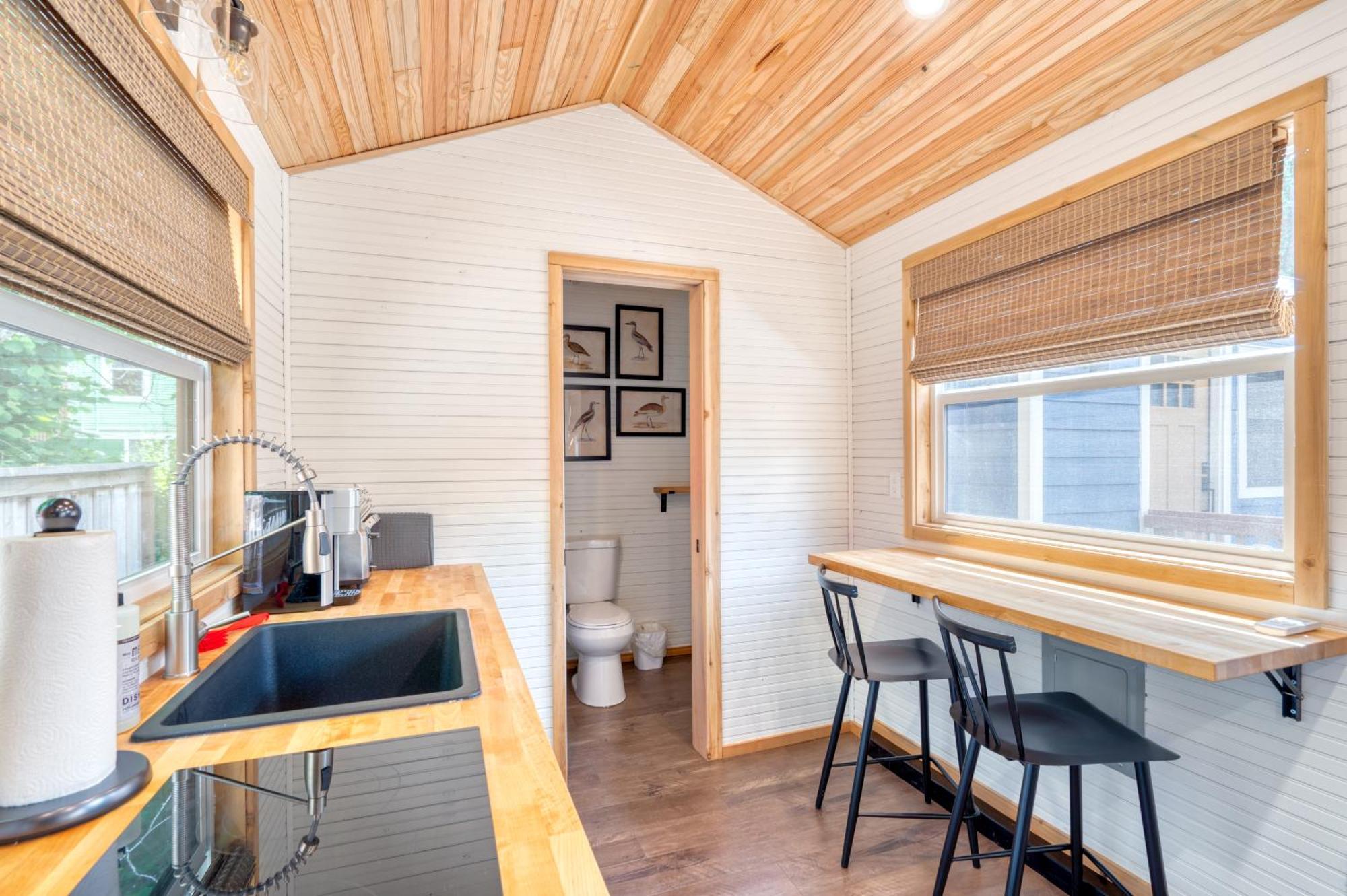 Collection - Tiny Farmhouse - Walk To Local Shops & Restaurants Holiday home *