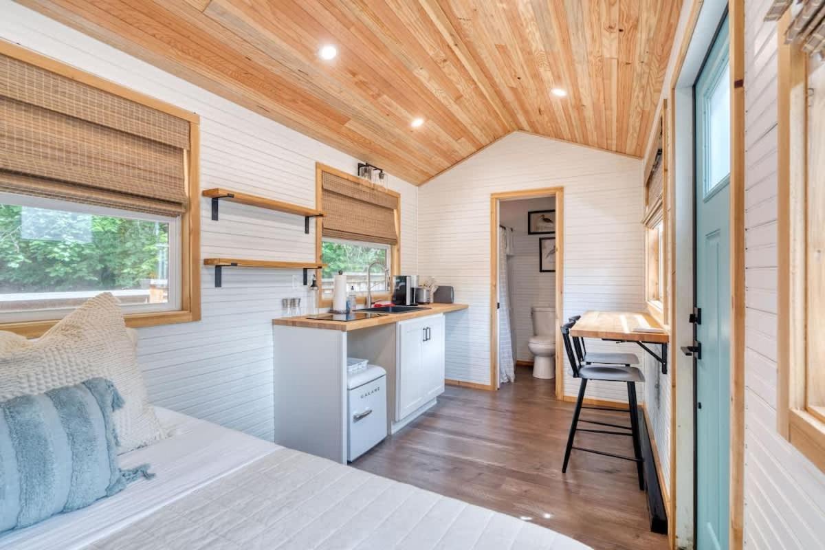 Collection - Tiny Farmhouse - Walk To Local Shops & Restaurants * Portland
