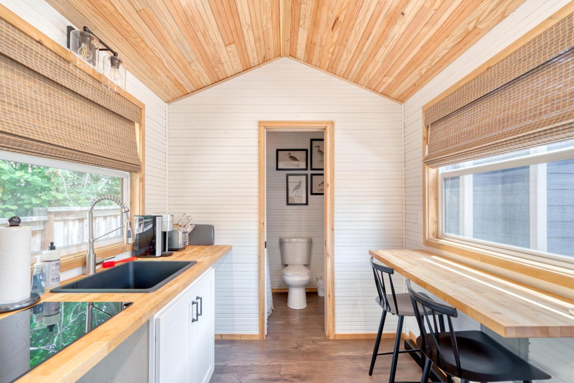 Collection - Tiny Farmhouse - Walk To Local Shops & Restaurants Holiday home *